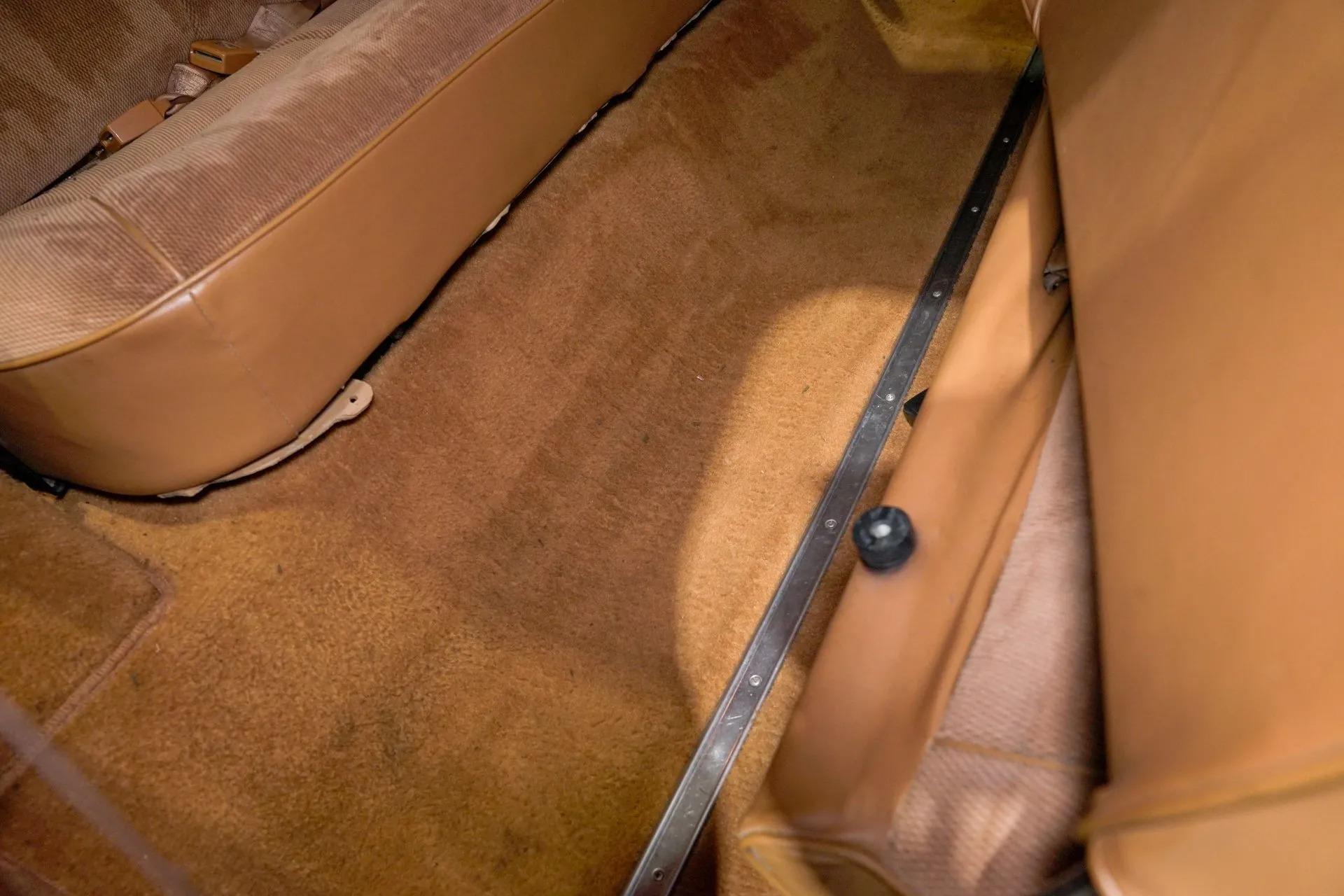 1992 Dodge Ramcharger 150 LE Canyon Sport