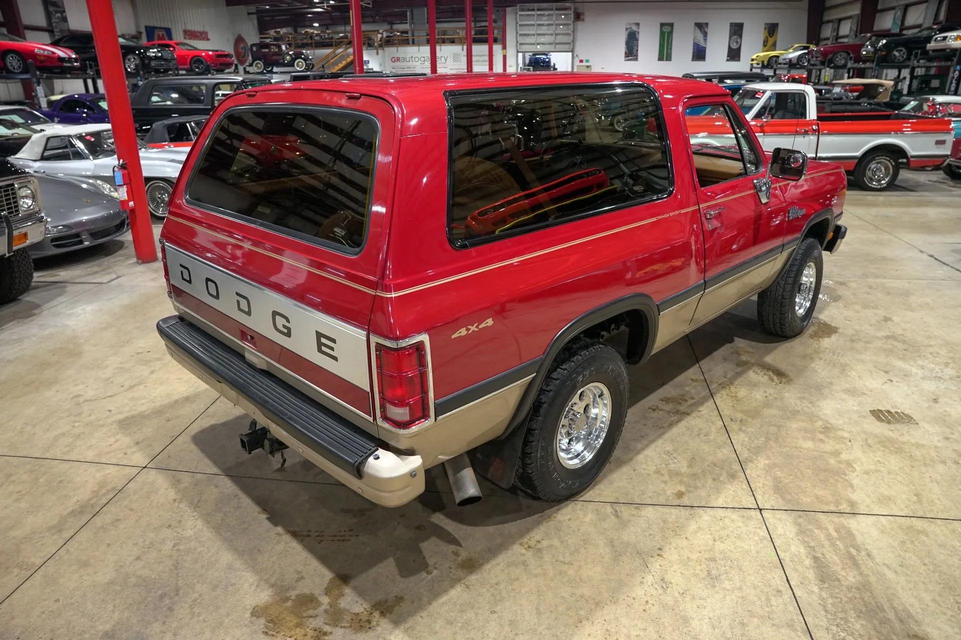 1992 Dodge Ramcharger 150 LE Canyon Sport
