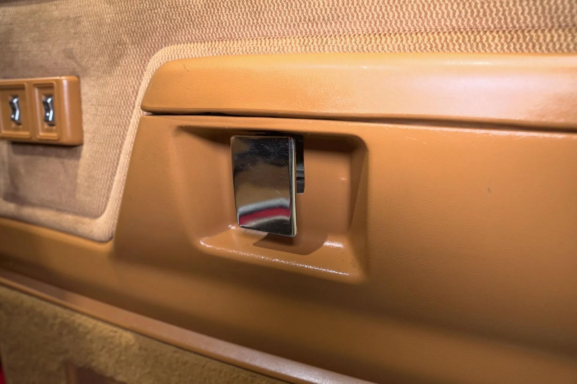 1992 Dodge Ramcharger 150 LE Canyon Sport