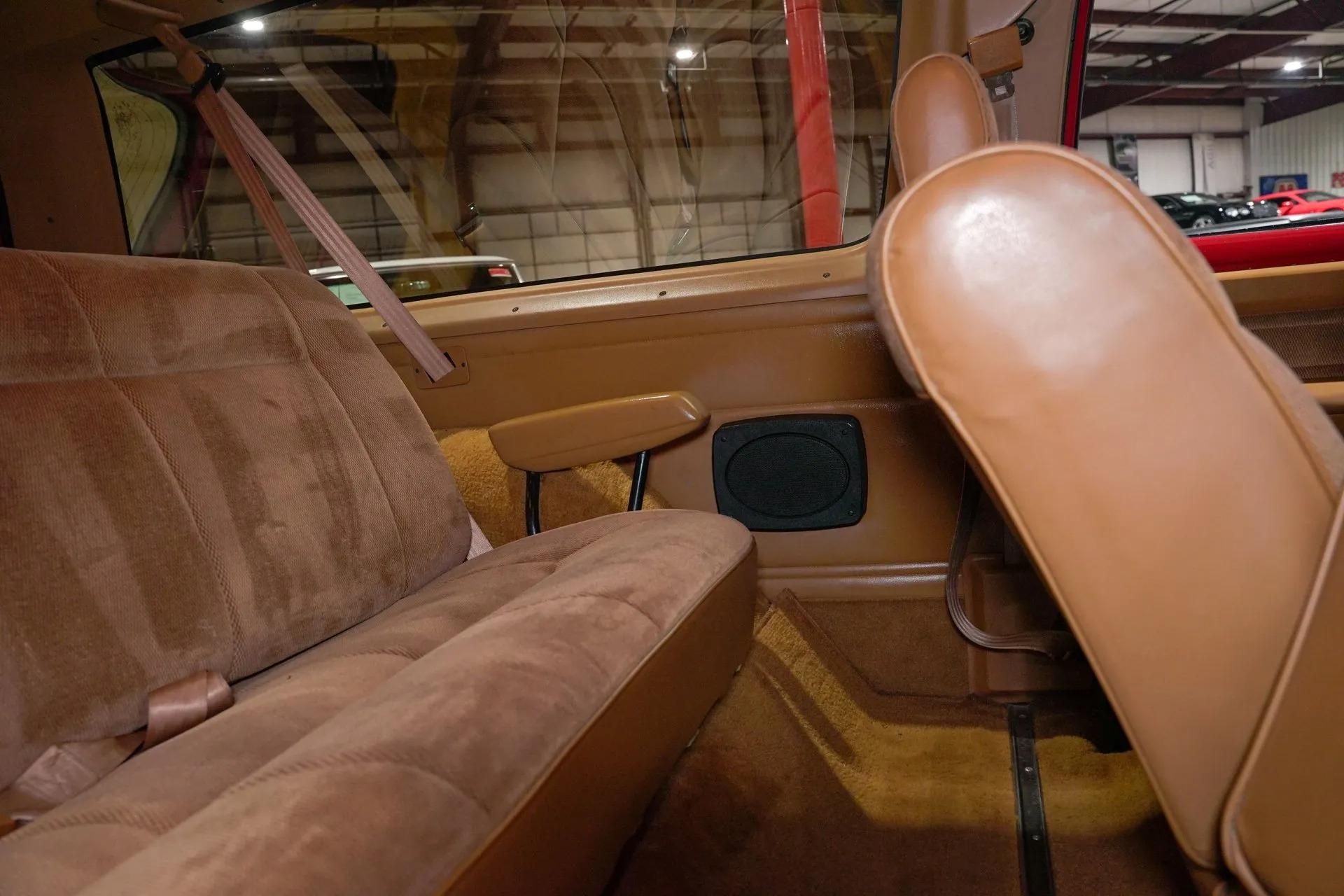 1992 Dodge Ramcharger 150 LE Canyon Sport