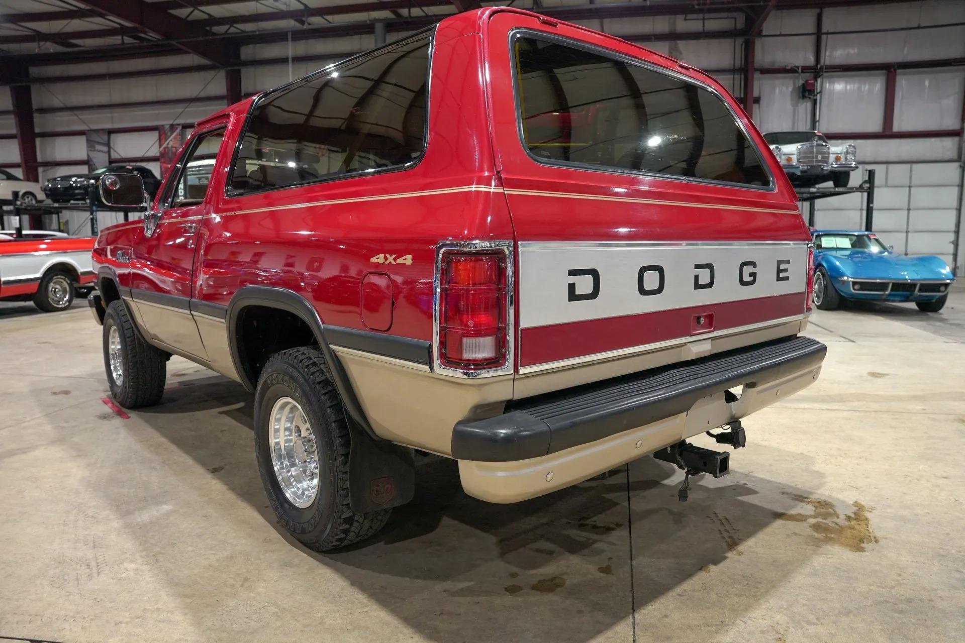 1992 Dodge Ramcharger 150 LE Canyon Sport