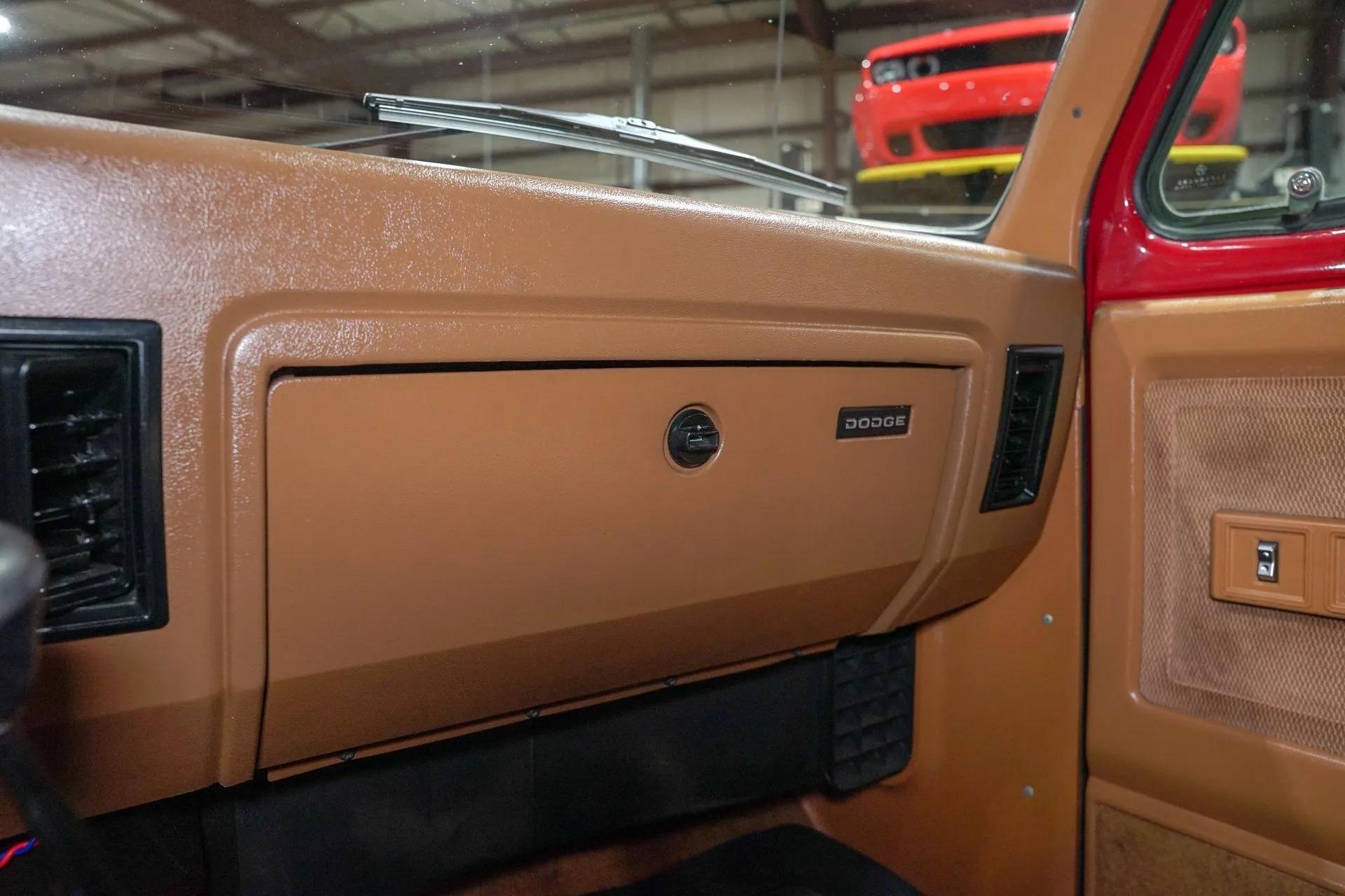 1992 Dodge Ramcharger 150 LE Canyon Sport