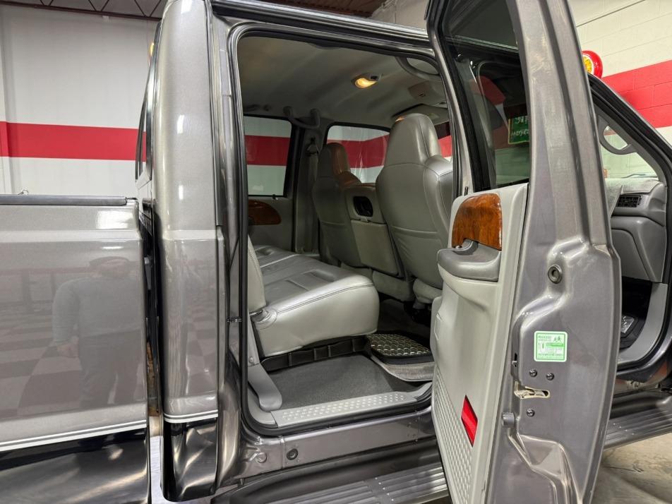 2002 Ford F-250 Lariat