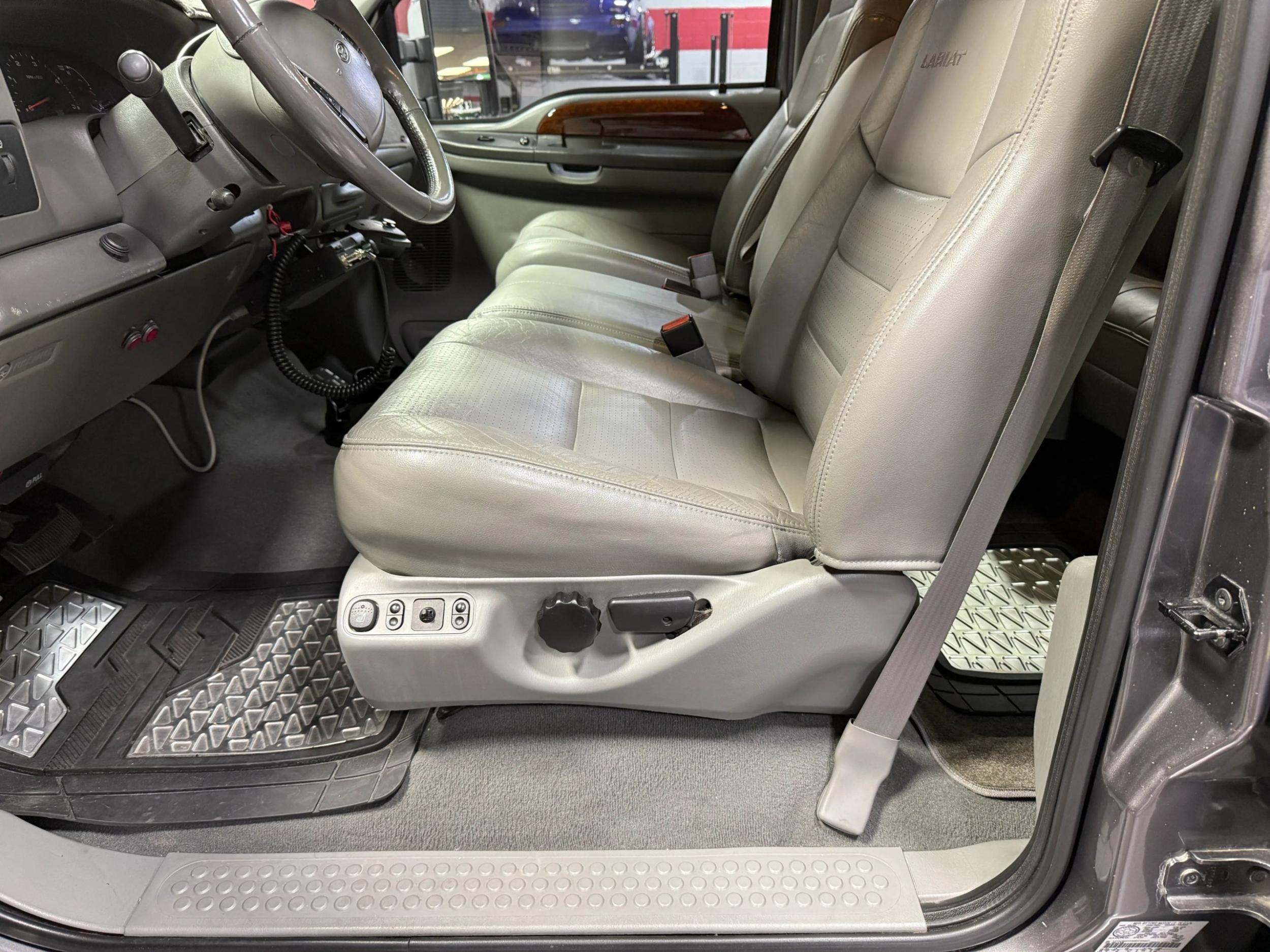 2002 Ford F-250 Lariat