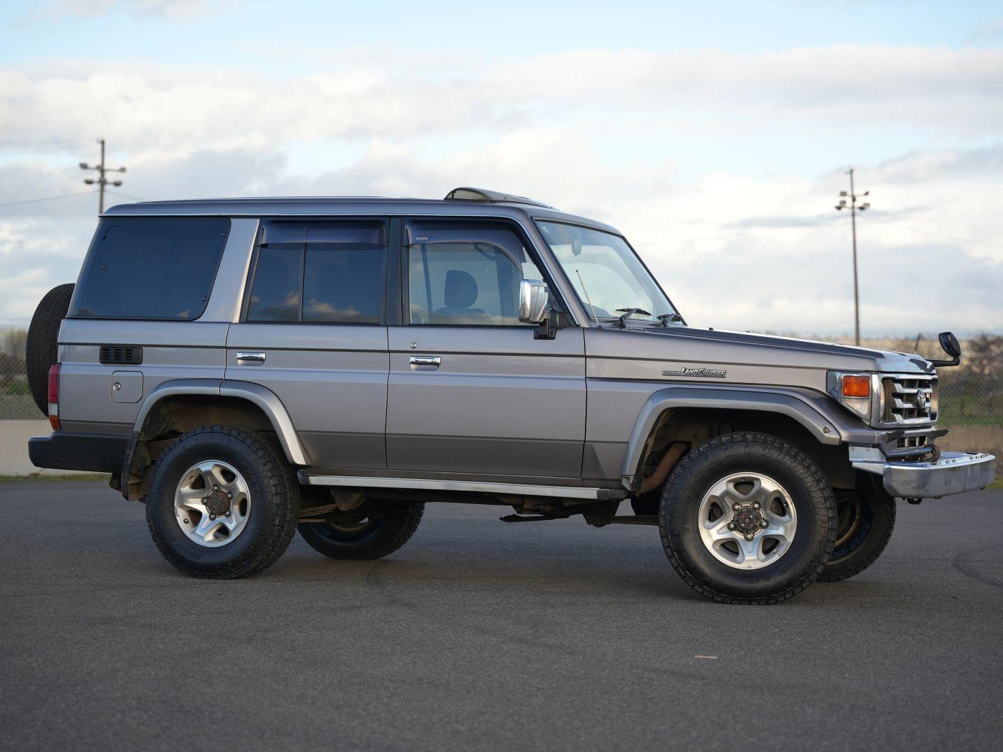 2000 Toyota Land Cruiser ZX