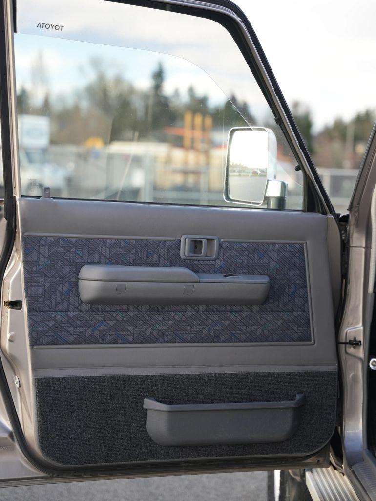 2000 Toyota Land Cruiser ZX