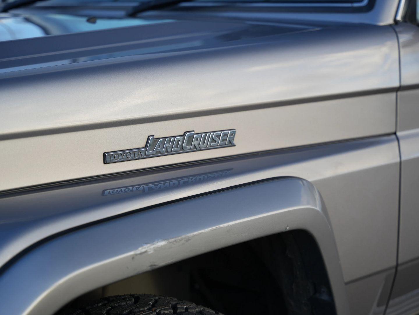 2000 Toyota Land Cruiser ZX