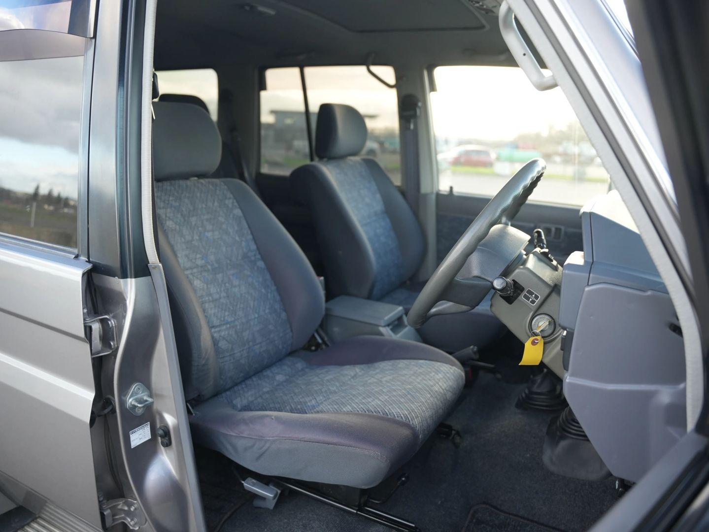 2000 Toyota Land Cruiser ZX