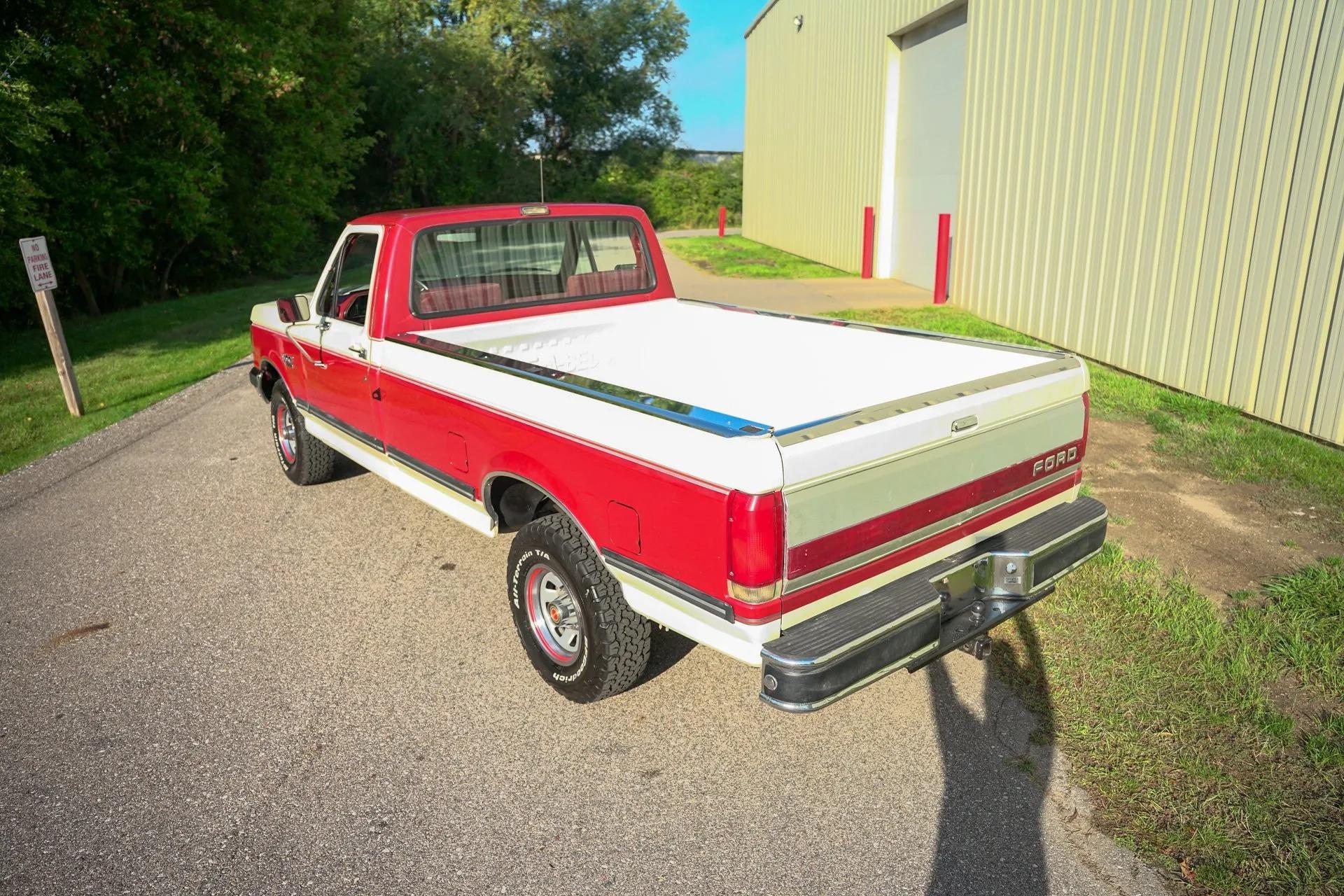 1990 Ford F-150 XLT Lariat