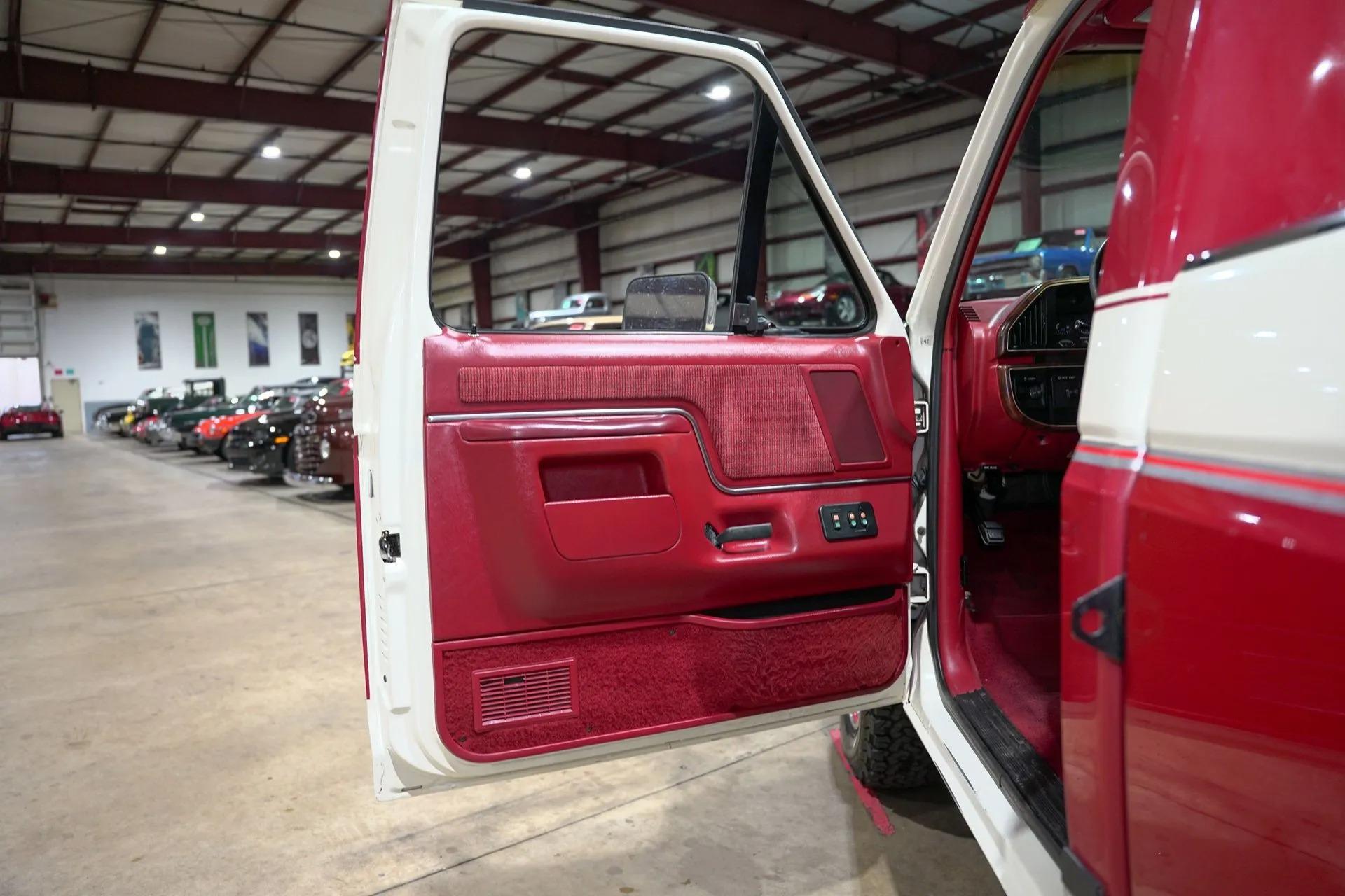 1990 Ford F-150 XLT Lariat