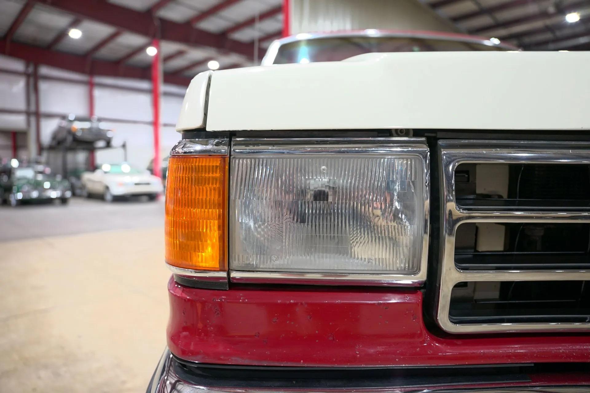 1990 Ford F-150 XLT Lariat