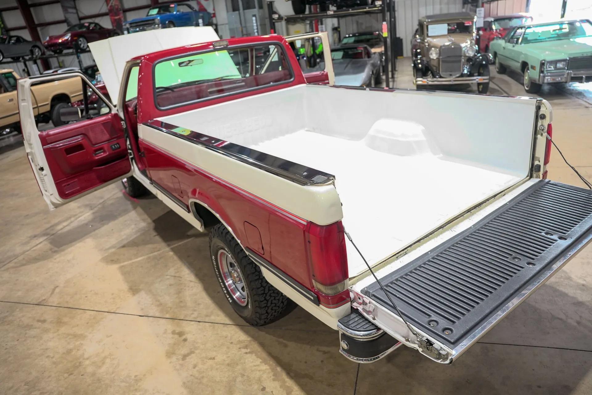 1990 Ford F-150 XLT Lariat