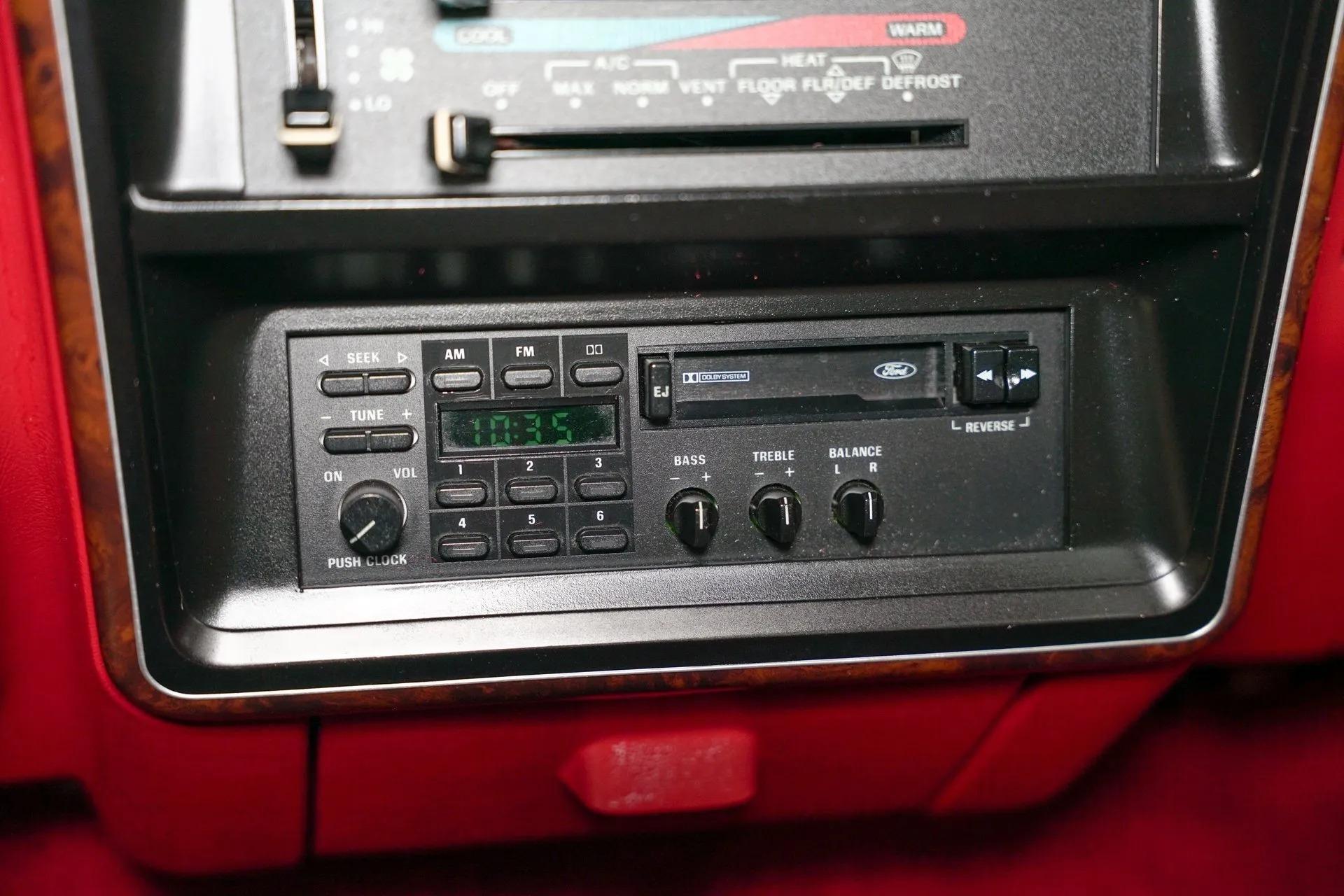 1990 Ford F-150 XLT Lariat