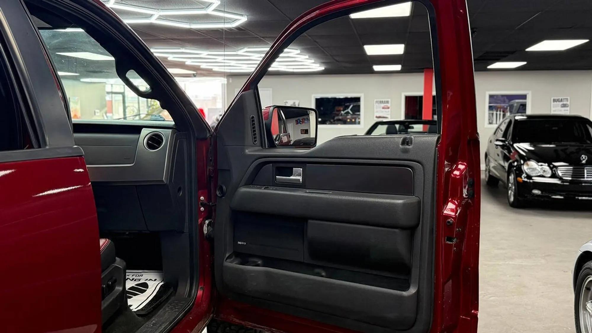 2014 Ford F-150 SVT Raptor