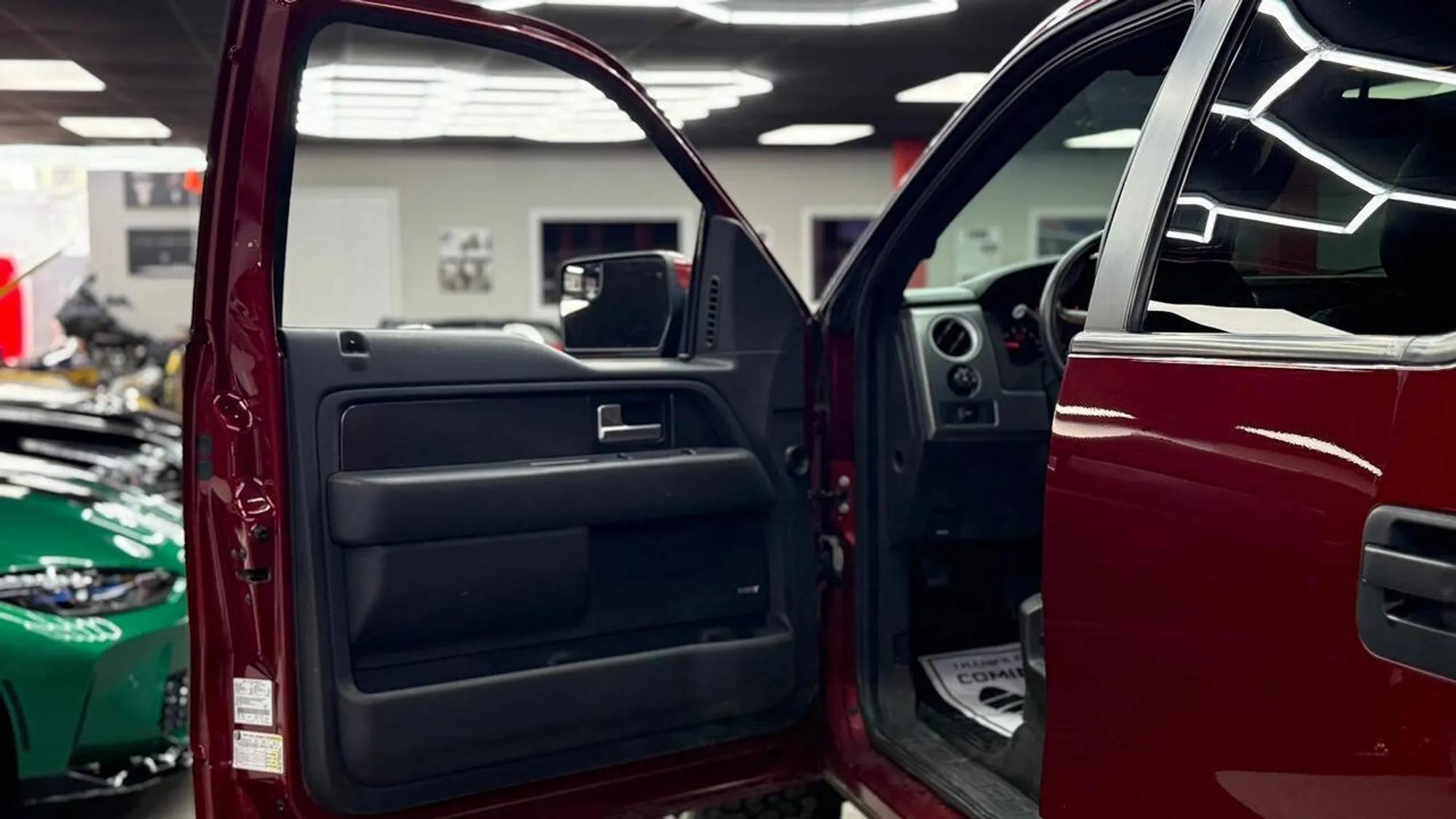 2014 Ford F-150 SVT Raptor