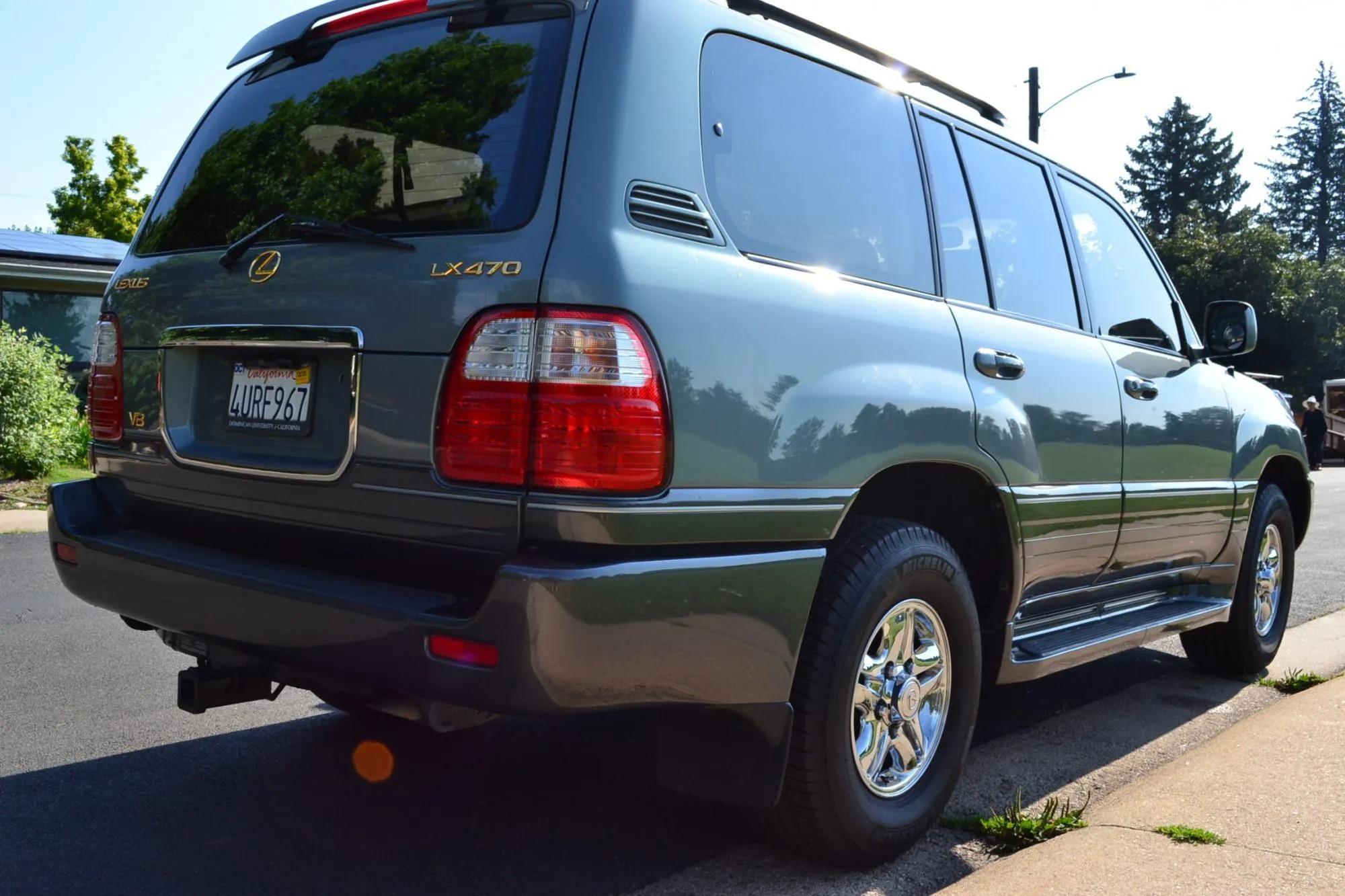 2002 Lexus LX 470