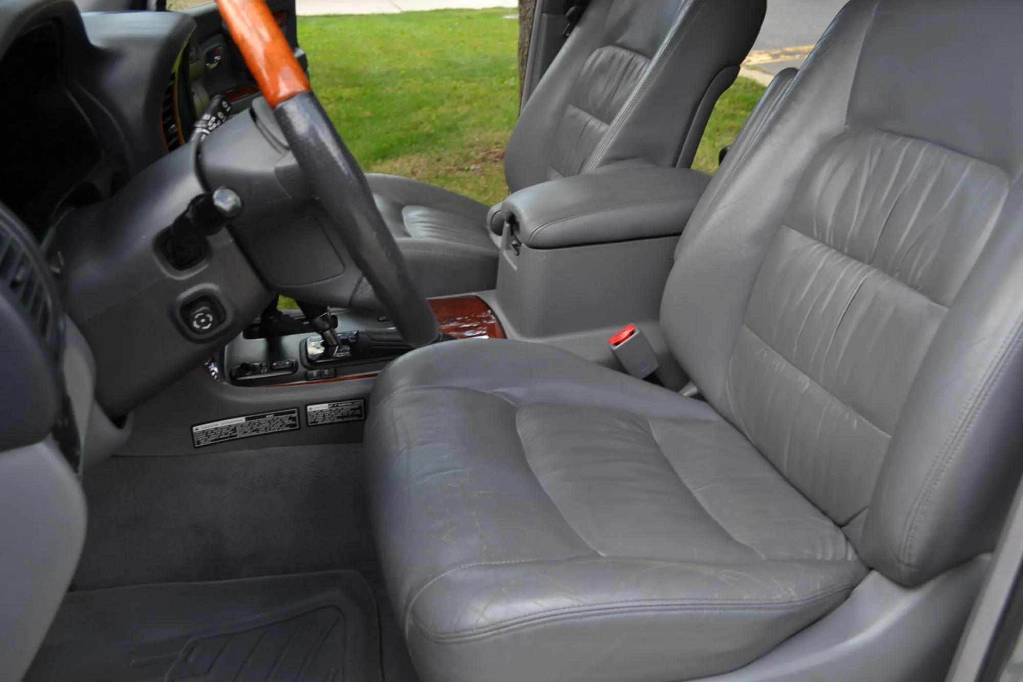 2002 Lexus LX 470