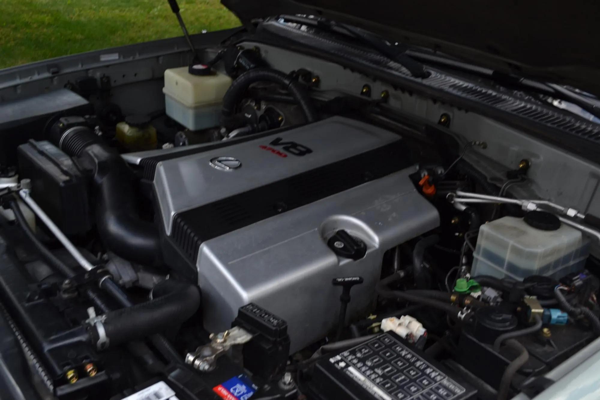2002 Lexus LX 470