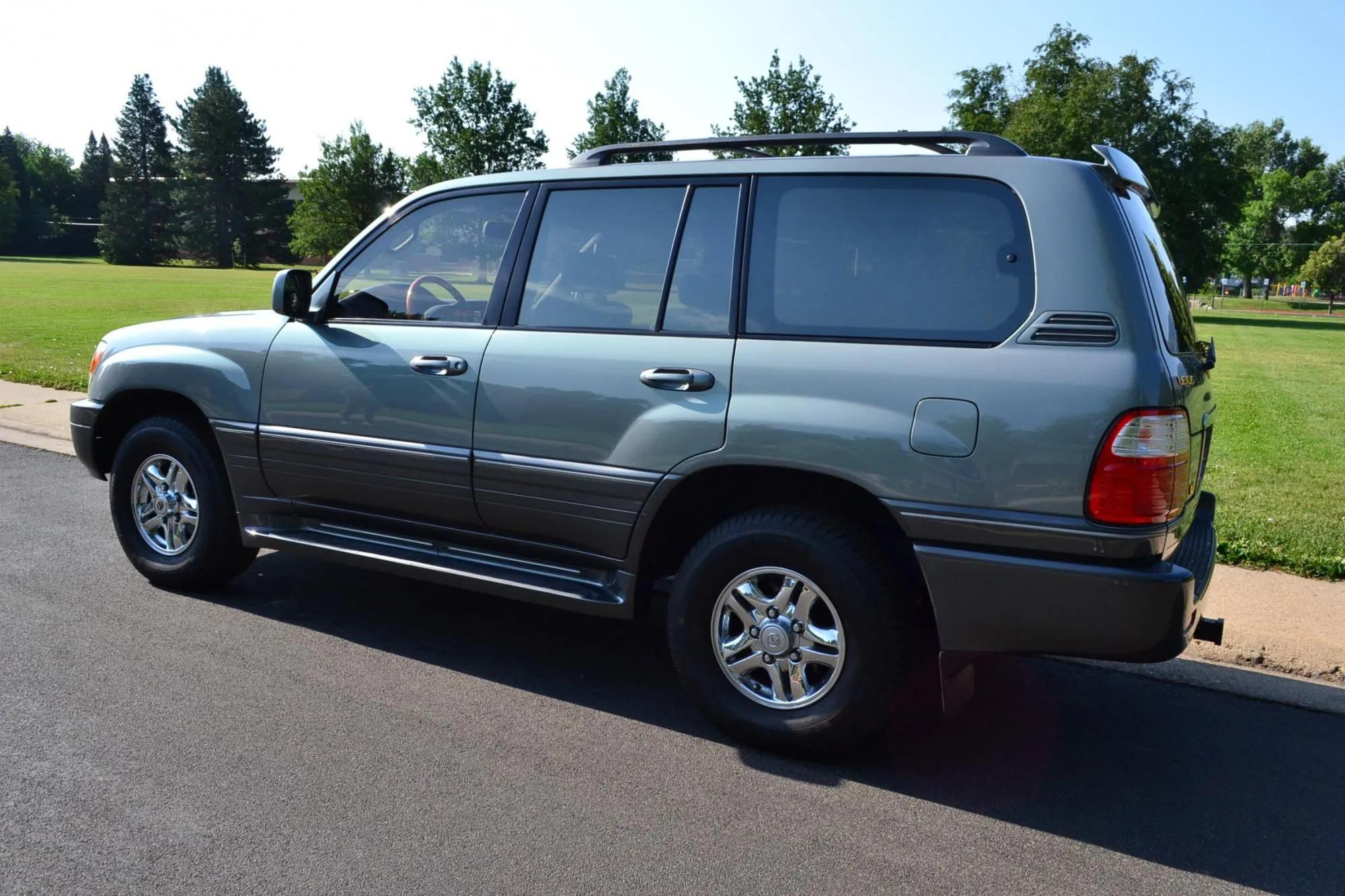 2002 Lexus LX 470