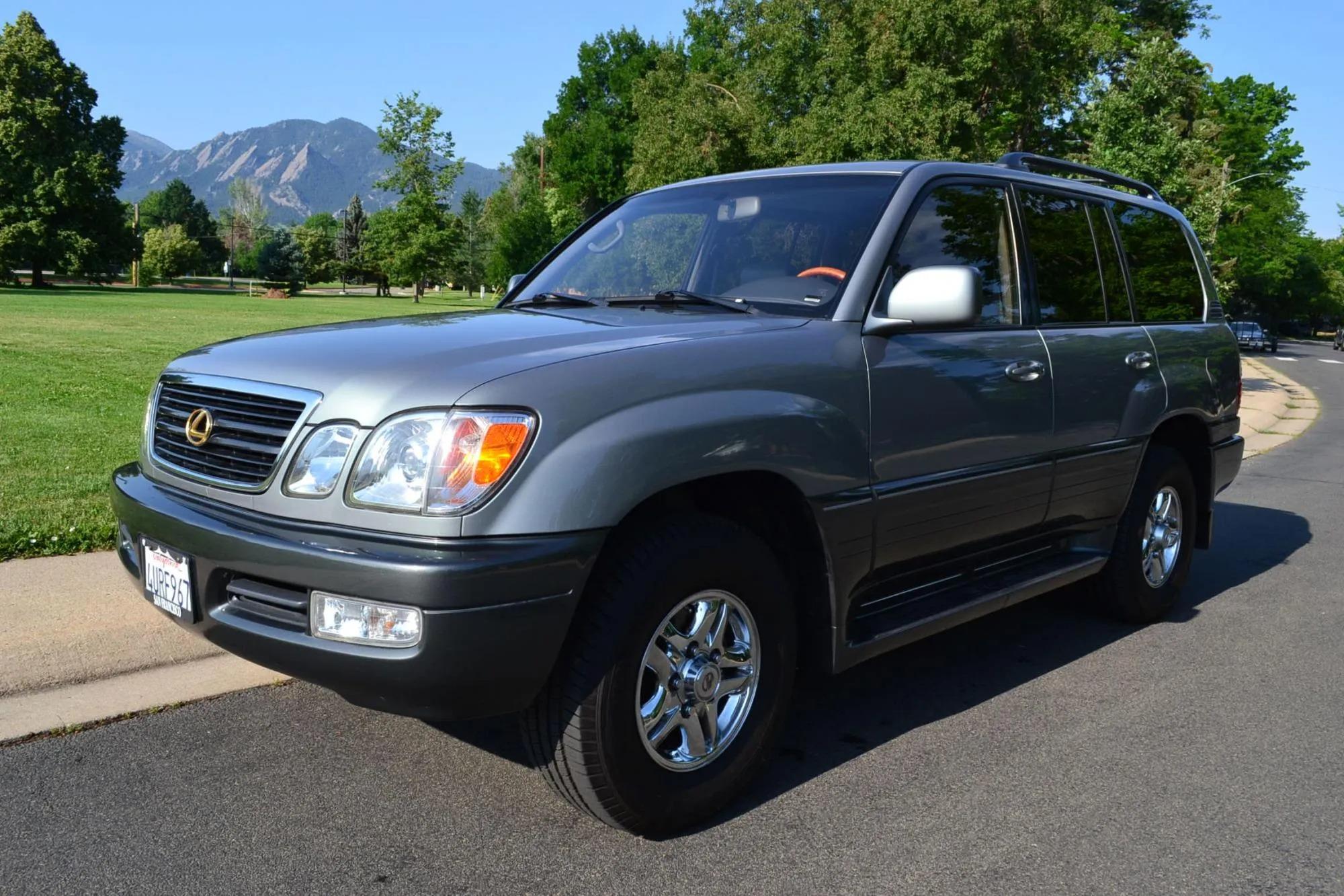 2002 Lexus LX 470 - 3