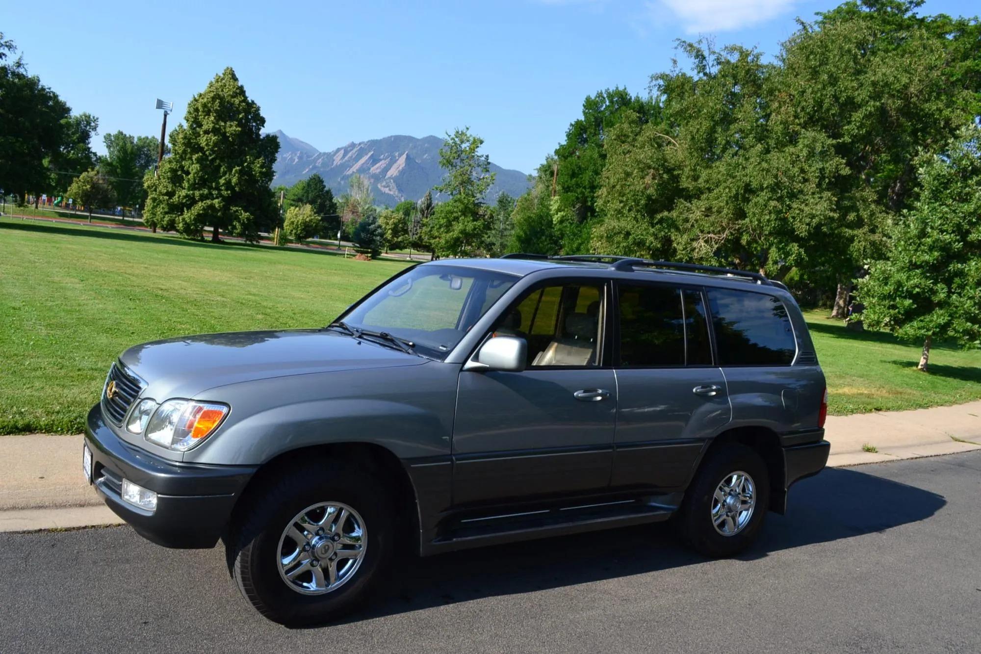 2002 Lexus LX 470 - 5