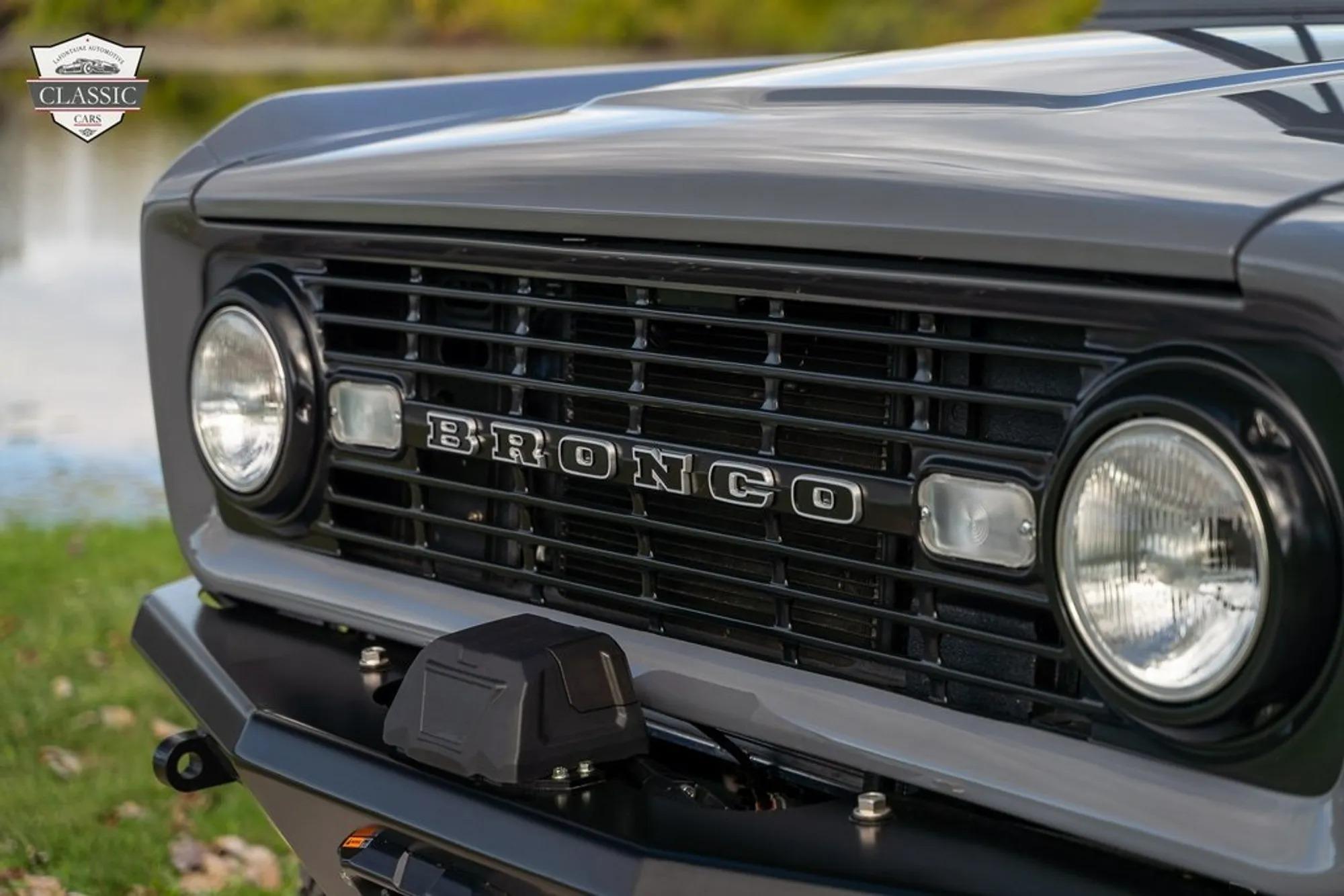 1972 Ford Bronco Trail Edition