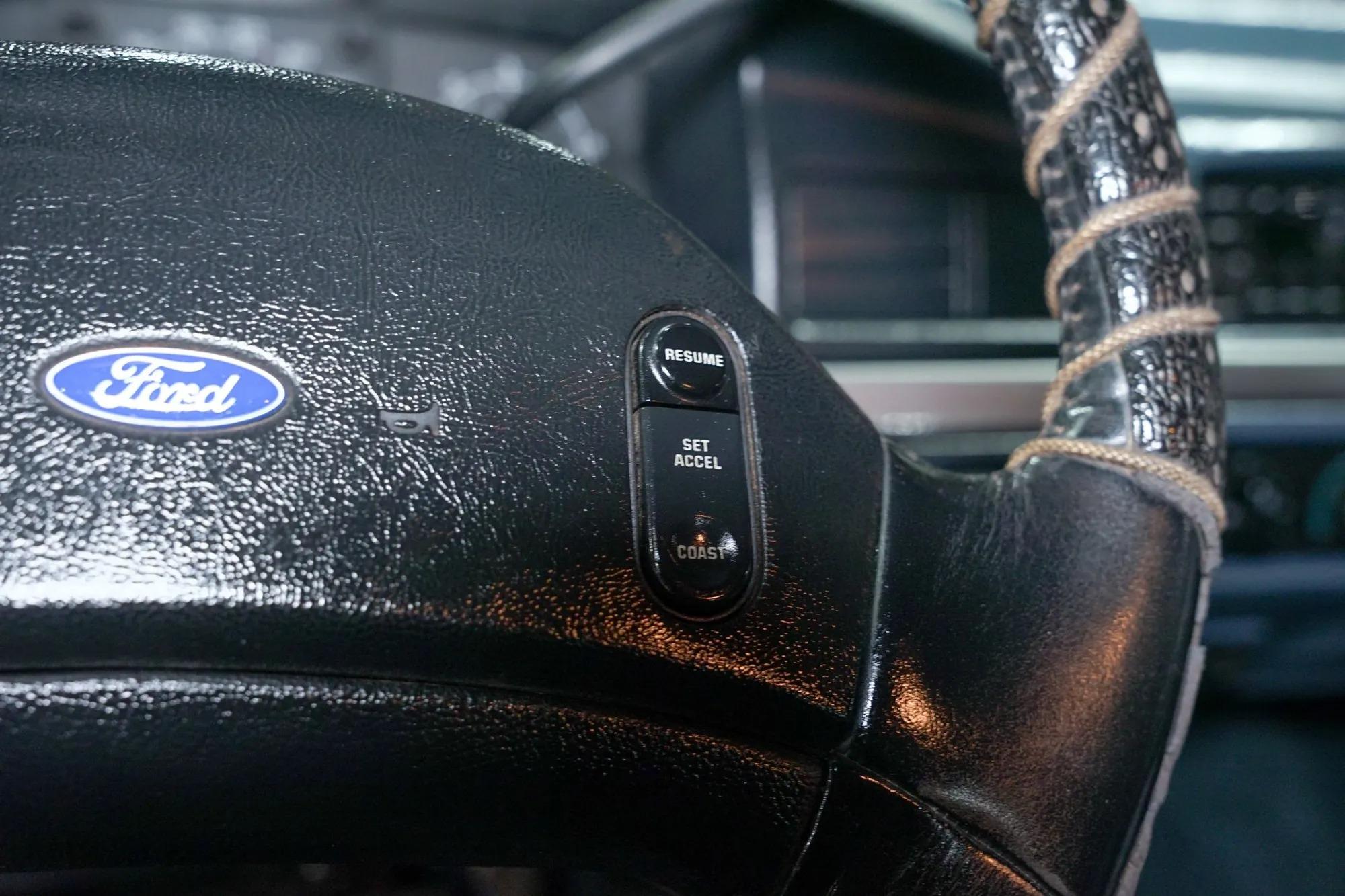 1992 Ford F-250 XLT 4×4