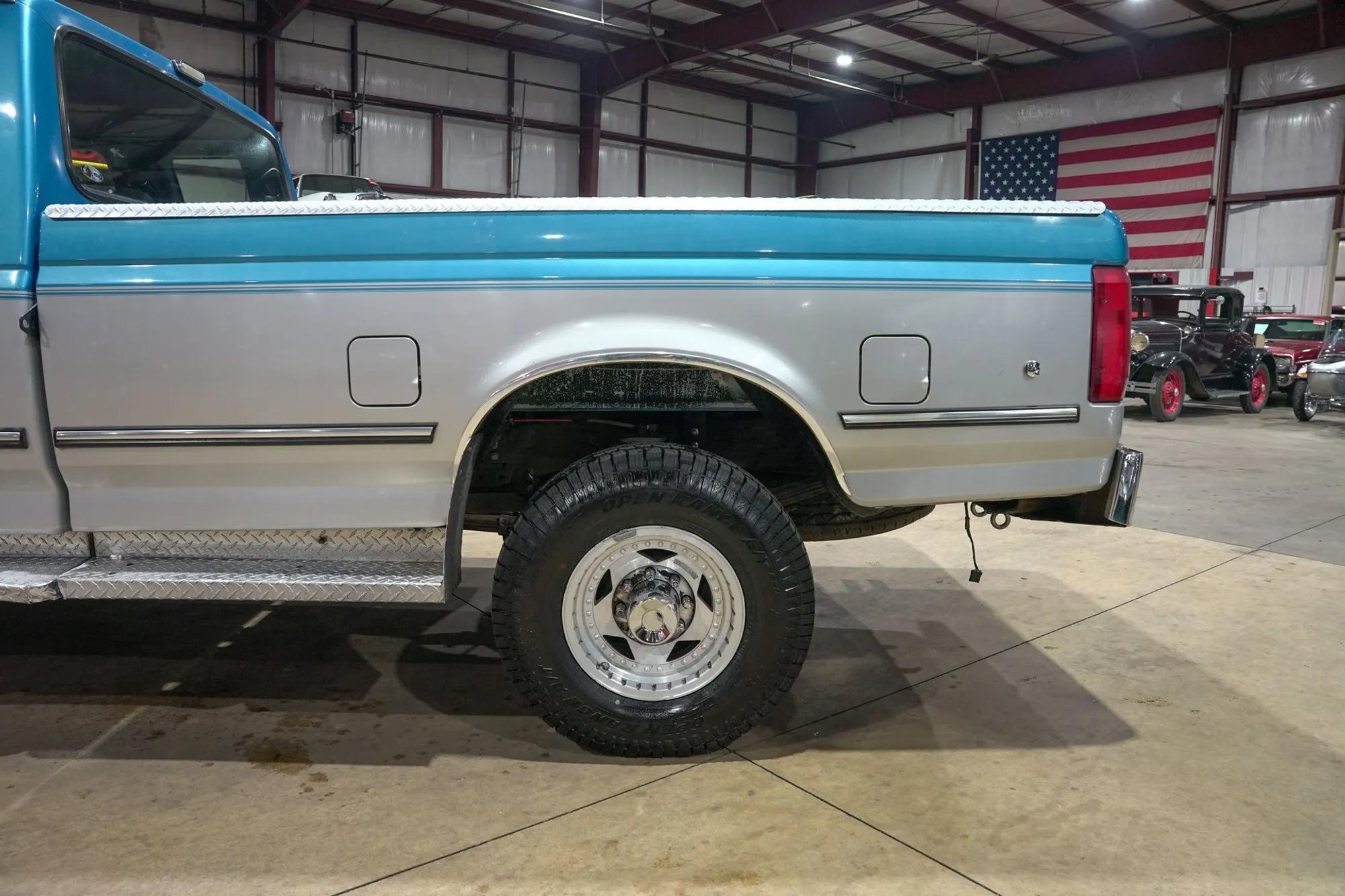 1992 Ford F-250 XLT 4×4 - 3