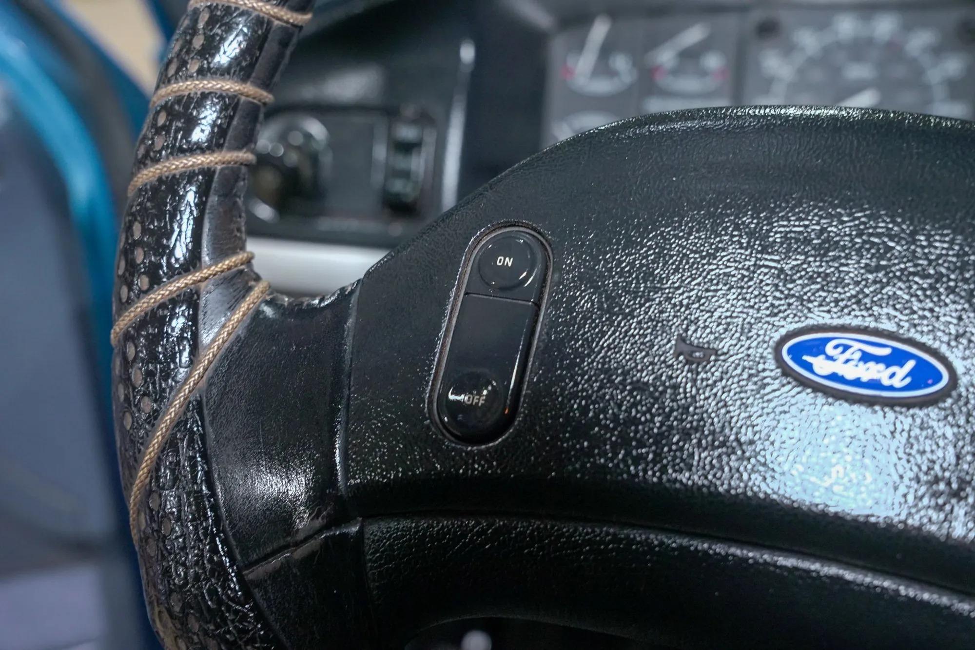 1992 Ford F-250 XLT 4×4