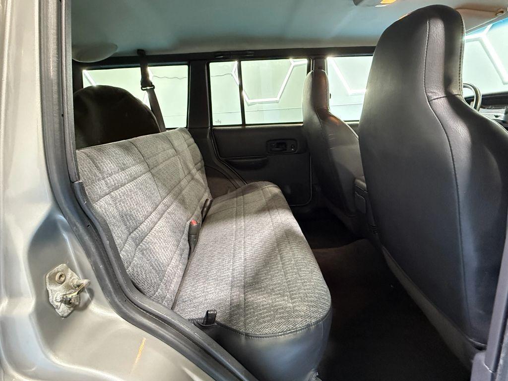 2000 Jeep Cherokee Sport