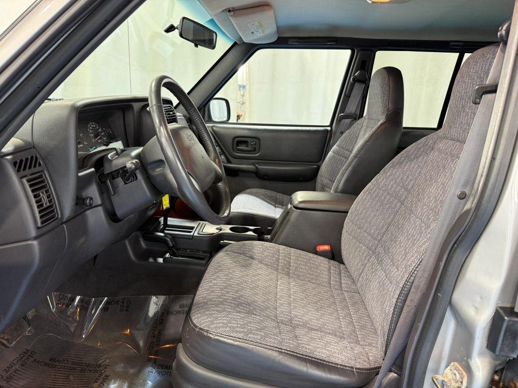 2000 Jeep Cherokee Sport