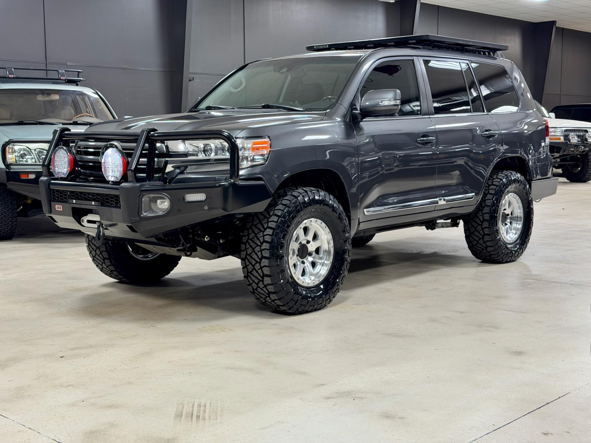 2019 Toyota Land Cruiser