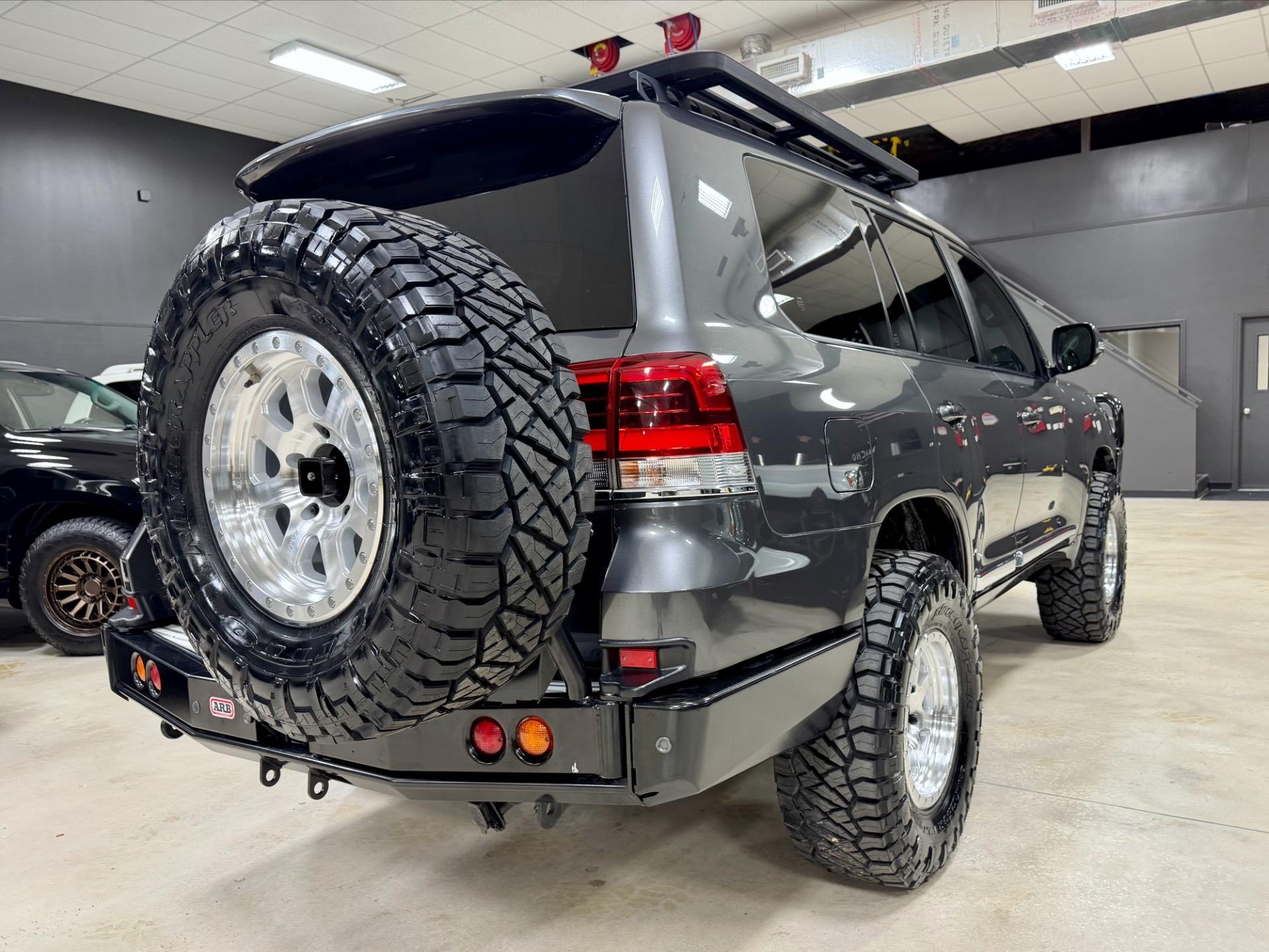 2019 Toyota Land Cruiser