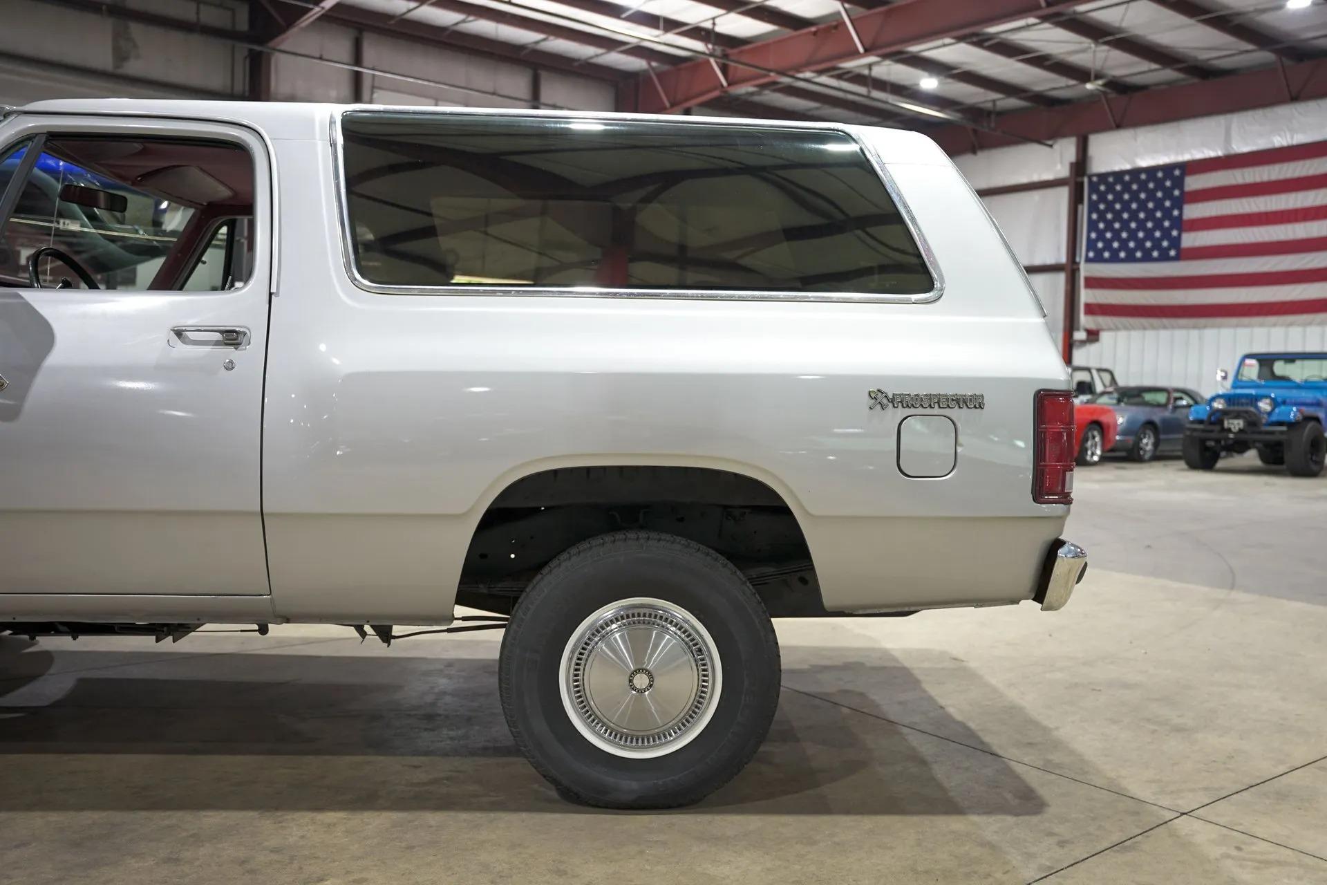 1984 Dodge Ramcharger Prospector - 5