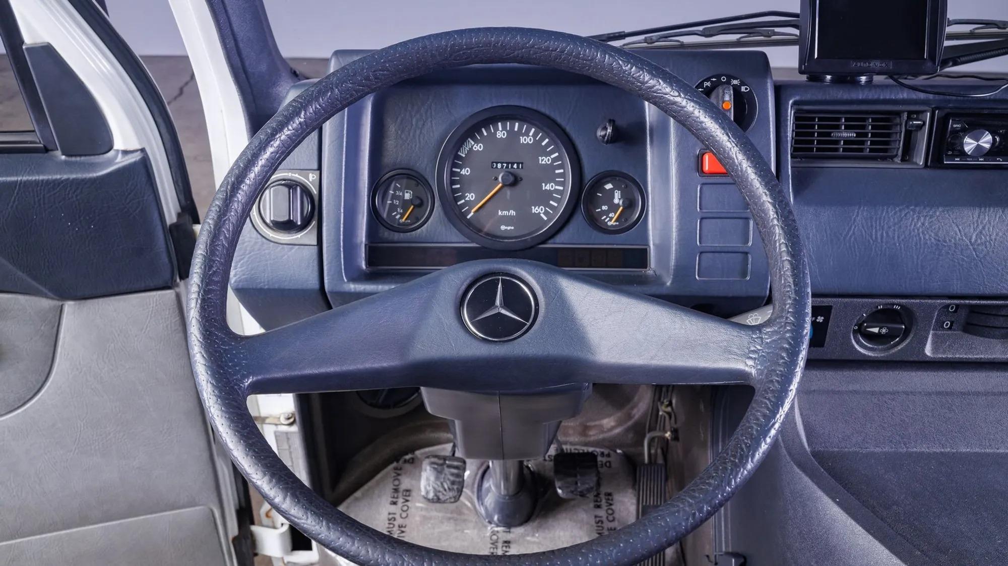 1993 Mercedes-Benz 100D Camper