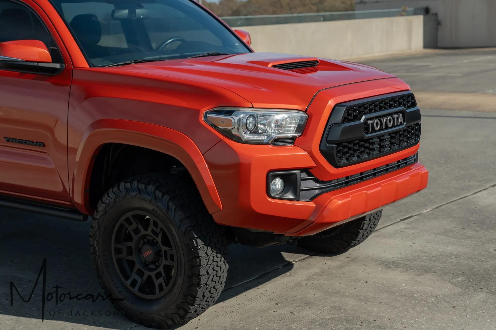 2017 Toyota Tacoma TRD Sport