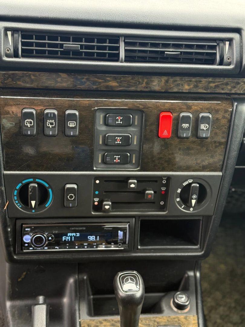 2000 Mercedes-Benz G300TD