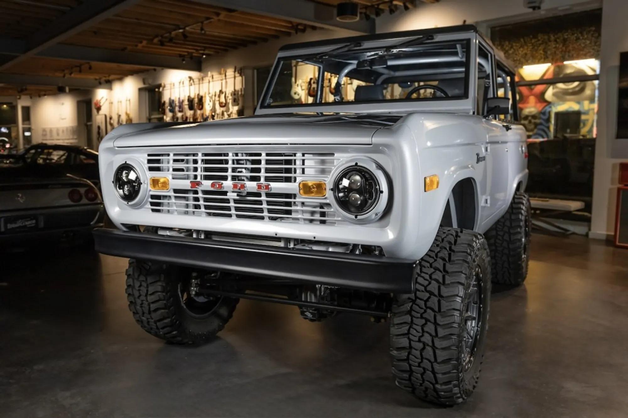 1971 Ford Bronco - 2