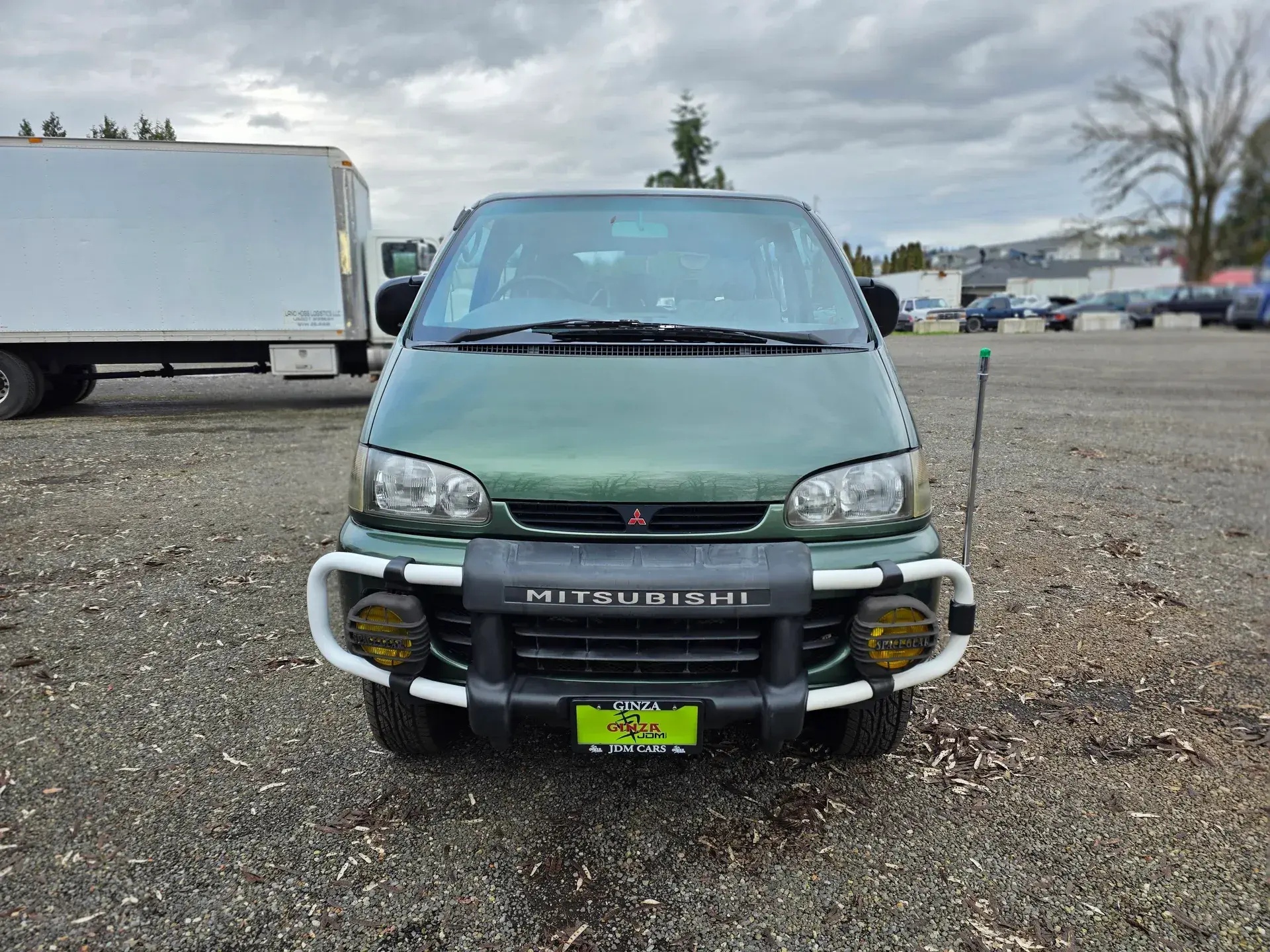 1997 Mitsubishi Delica Space Gear Exceed - 2