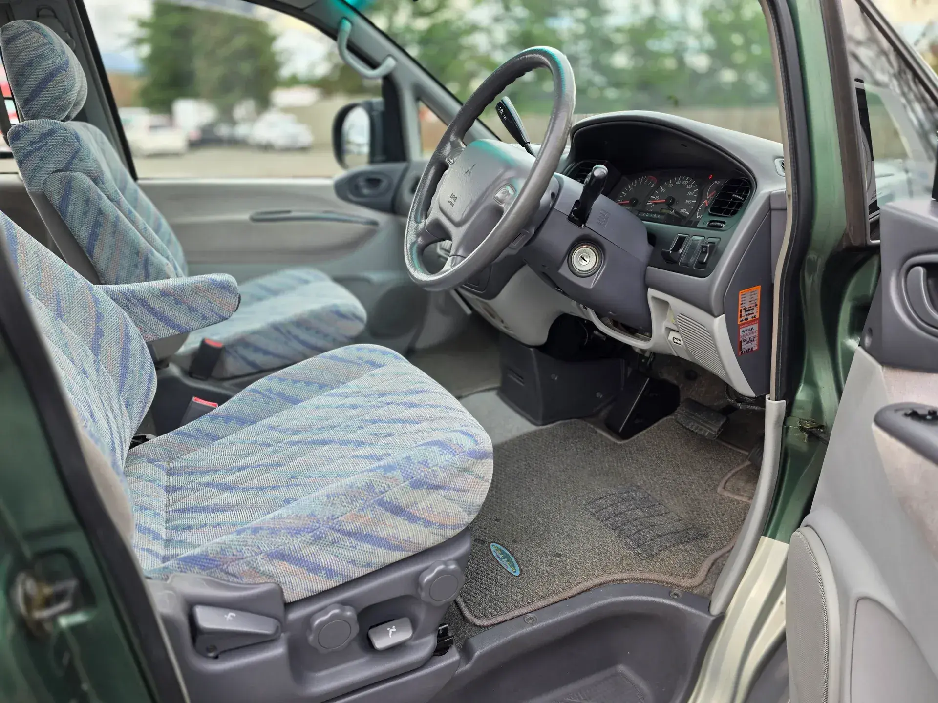 1997 Mitsubishi Delica Space Gear Exceed