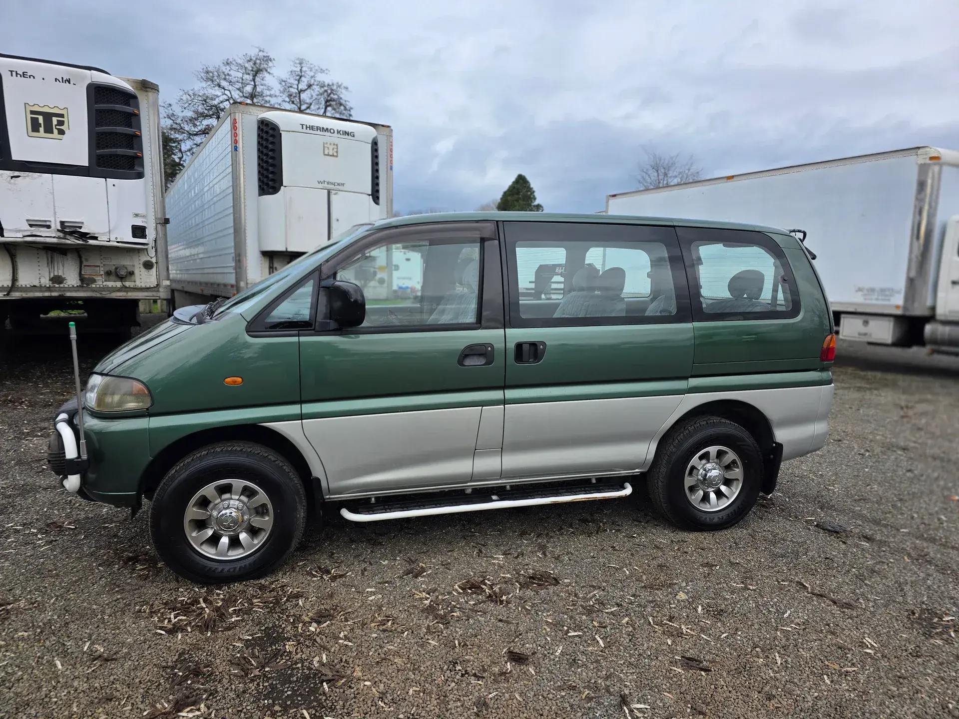1997 Mitsubishi Delica Space Gear Exceed - 4