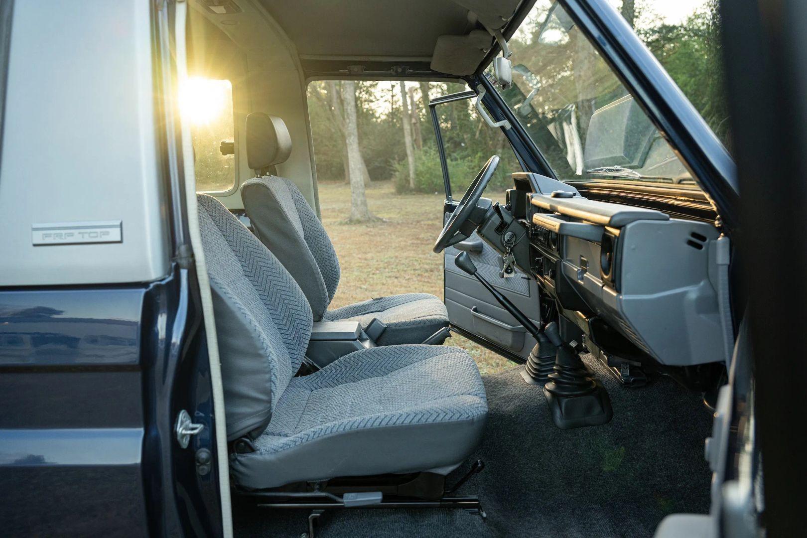 1999 Toyota Land Cruiser HZJ73