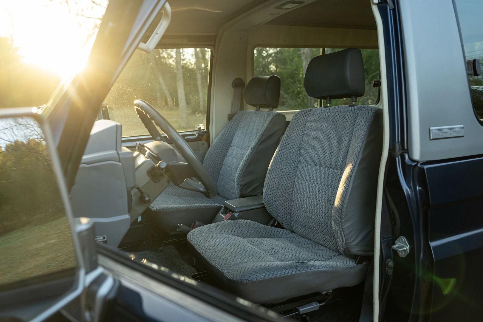 1999 Toyota Land Cruiser HZJ73 - 5