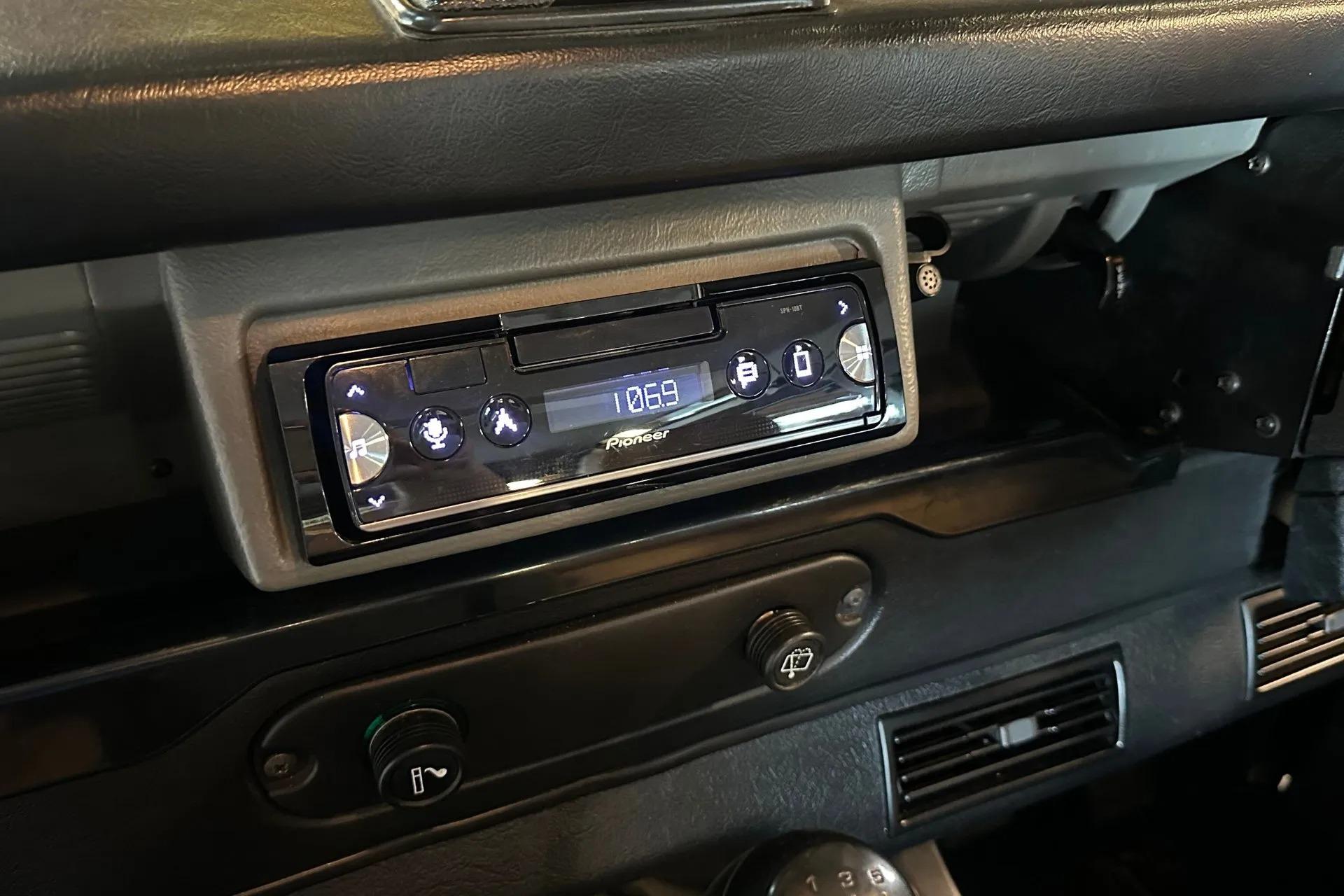 1997 Land Rover Defender 90 County