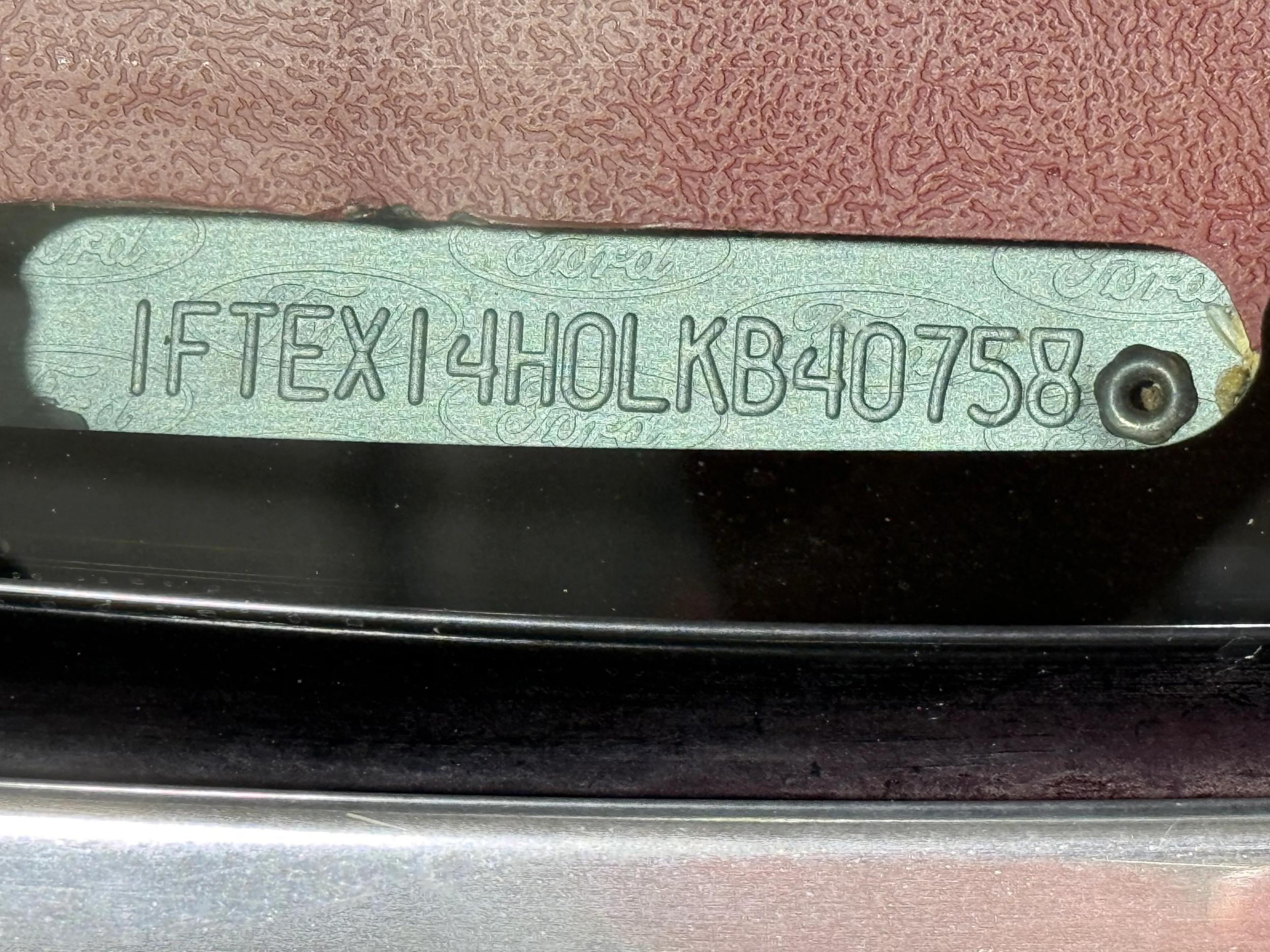 1990 Ford F-150 XLT Lariat 4×4 - 4