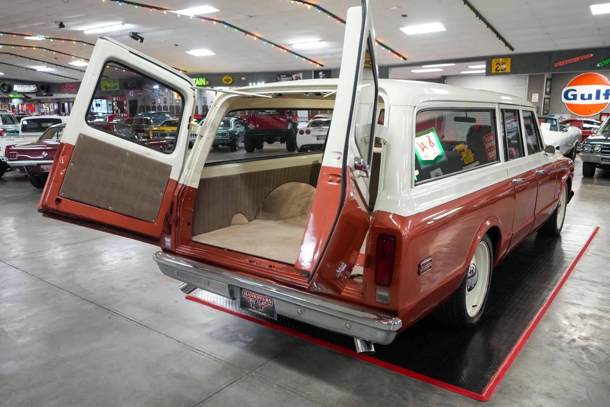 1969 Chevrolet Suburban