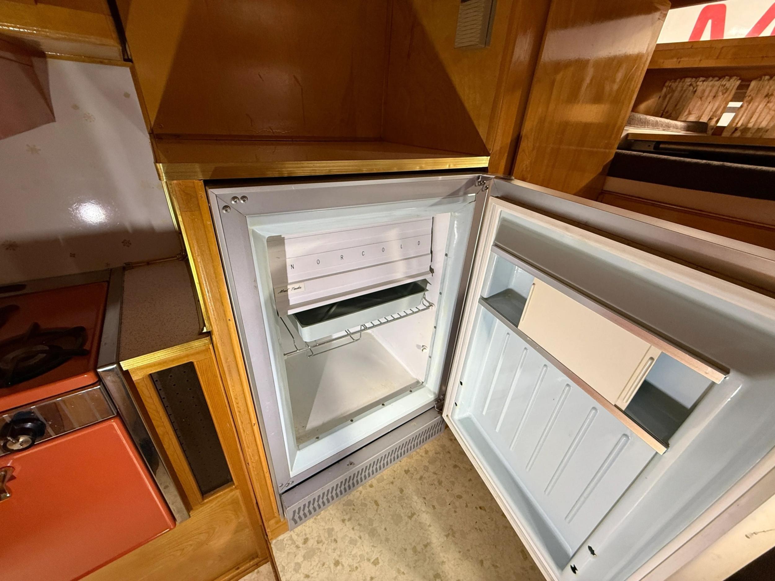 1963 Ford F-250 Camper