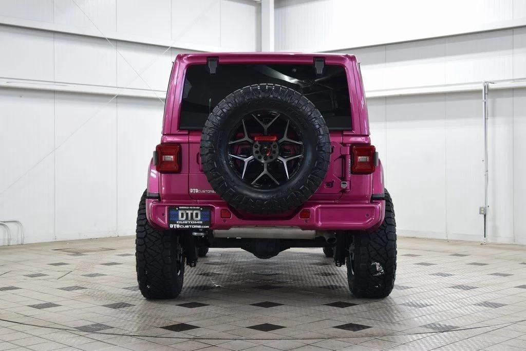 2024 Jeep Wrangler Sahara - 5