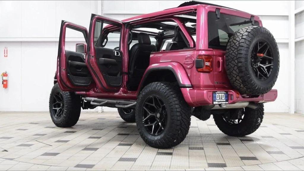2024 Jeep Wrangler Sahara - 4