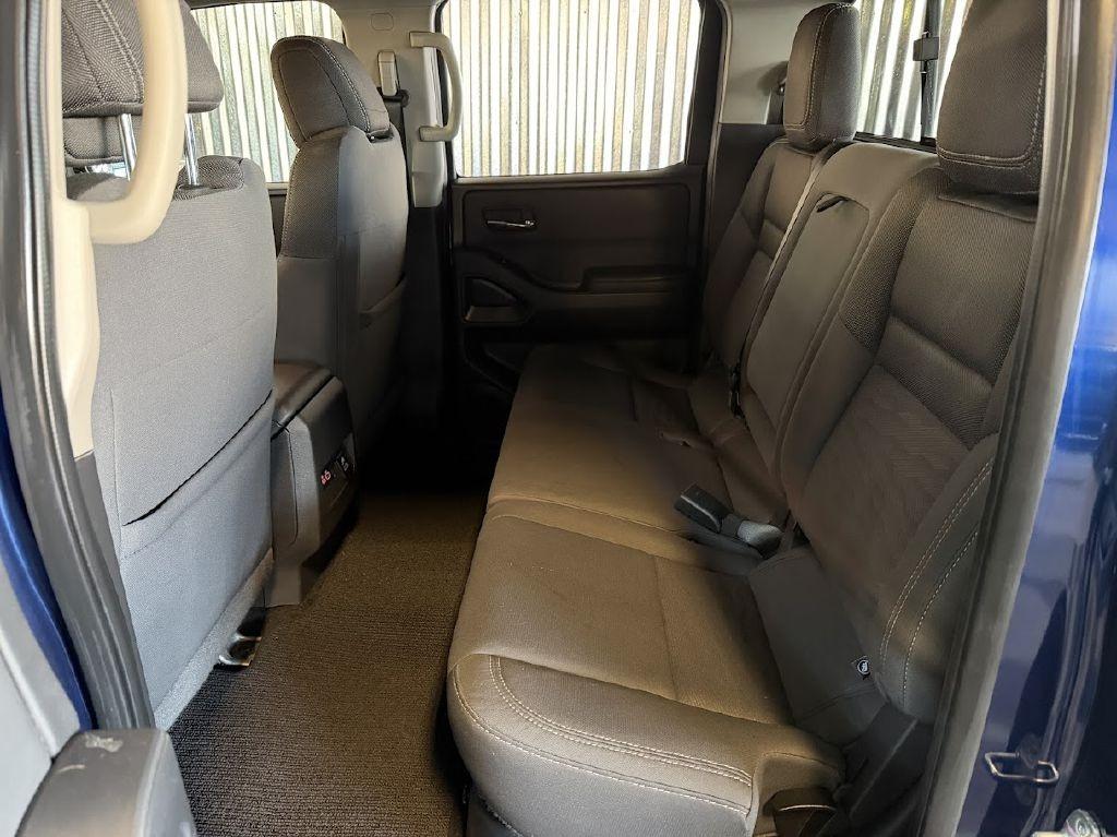 2022 Nissan Frontier SV 4x4